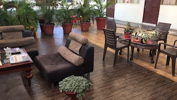 42-inch TV with cable channels