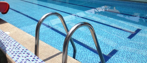 Outdoor pool, pool loungers