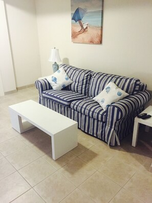 Deluxe Suite, 1 Queen Bed with Sofa bed, Kitchen | Living area - Surfside Suites (Sea Isle City)