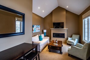 Cottage, Multiple Bedrooms | Premium bedding, down comforters, pillowtop beds, individually decorated - The Inn at Cobble Beach (Georgian Bluffs)