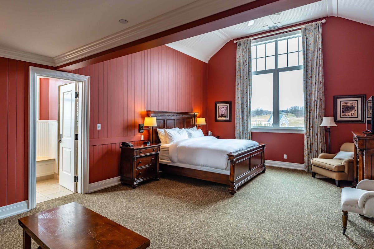 Executive Suite, 1 King Bed with Sofa bed