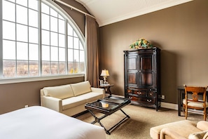 Deluxe Suite, 1 Queen Bed with Sofa bed | 1 bedroom, premium bedding, down comforters, pillowtop beds