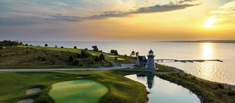 The Inn at Cobble Beach