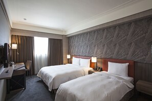 Luxury Triple Room | View from room - Citizen Hotel (Taipei)