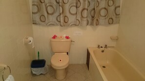 Bathroom amenities - C'est Mon Choix (Praslin Island)