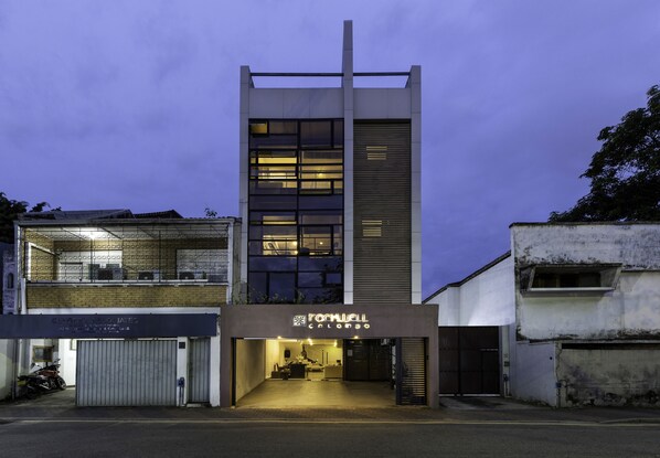 Exterior - Rockwell Colombo (Colombo)