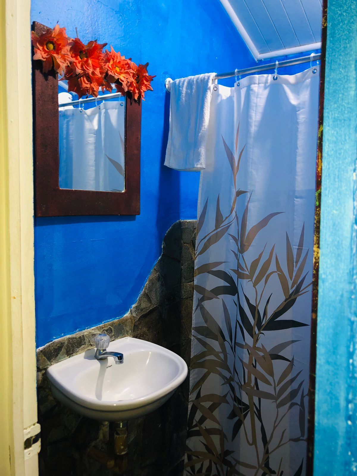 Family Cabin, 1 Bedroom, Kitchen | Bathroom | Shower, towels, soap, toilet paper