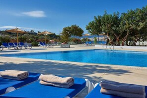 Outdoor pool - Ormos Crystal (Agios Nikolaos)