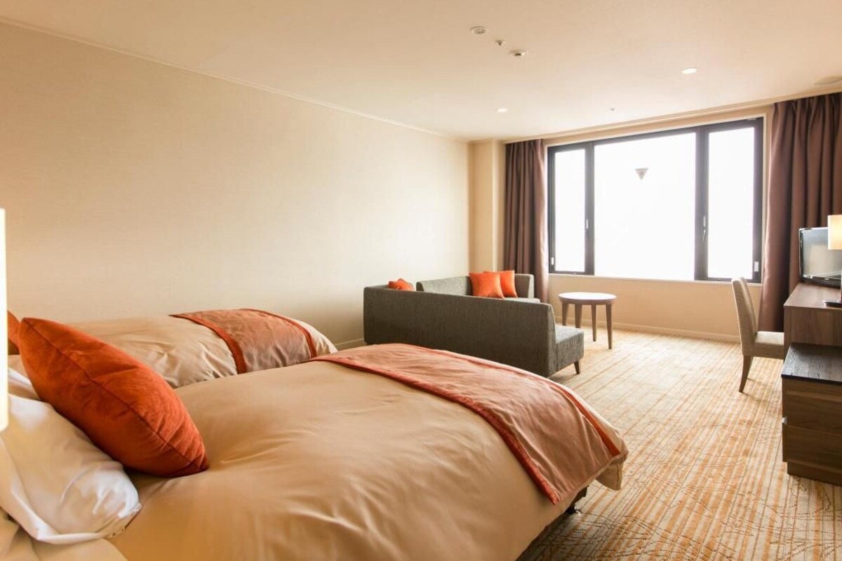 In-room safe, desk, laptop workspace, WiFi (free)