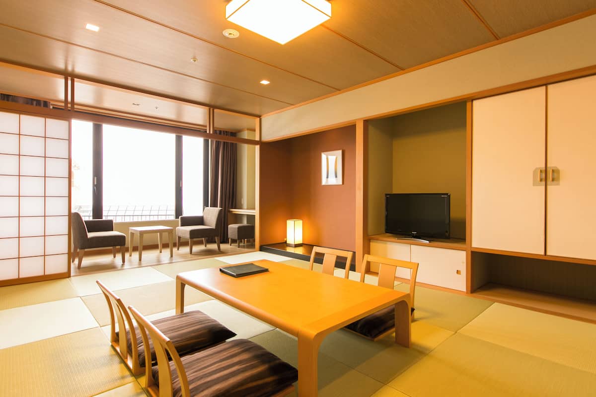 Habitación de estilo japonés (12 Tatami Mats) | 1 habitación, caja de seguridad en la habitación y escritorio
