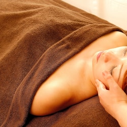 Trattamenti per il corpo, trattamenti per il viso, massaggi