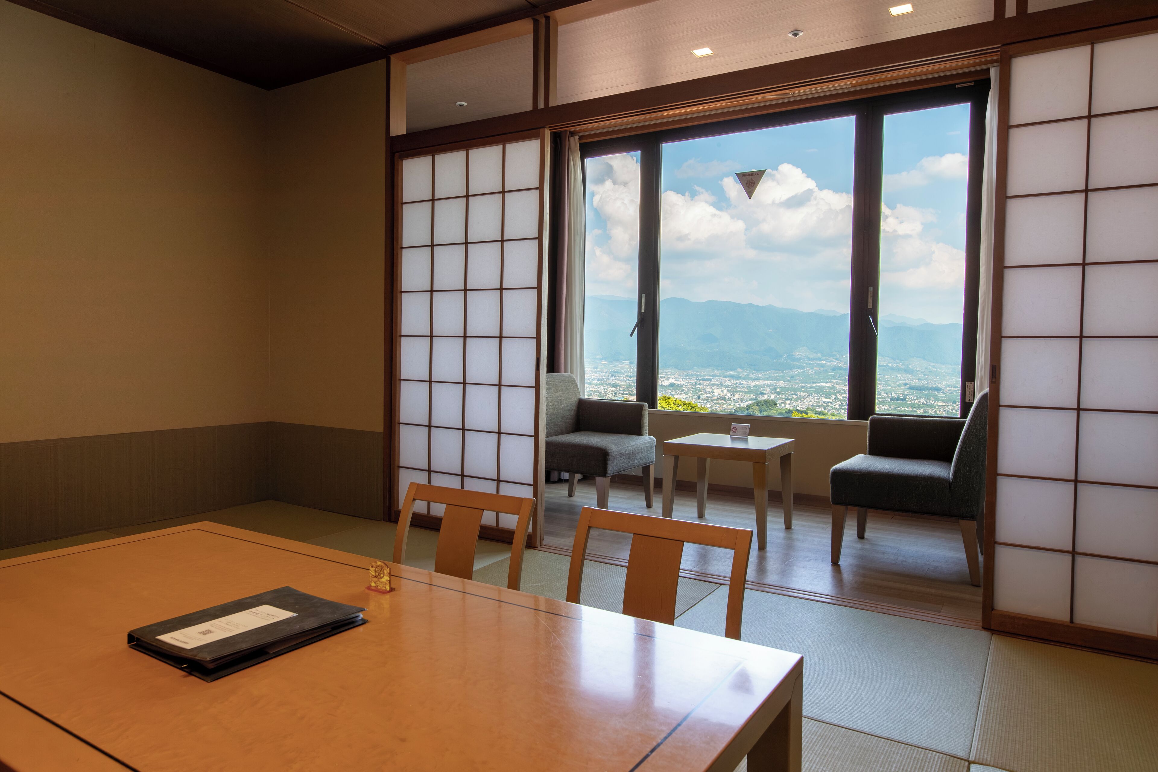 Rum i japansk stil (15 Tatami Mats) | Utsikt från rummet