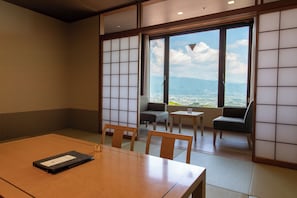 Chambre de style japonais (15 Tatami Mats) | Vue de la chambre