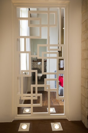 Family Studio | Premium bedding, iron/ironing board, free cribs/infant beds - Haifa Luxury Boutique Apartments (Haifa)