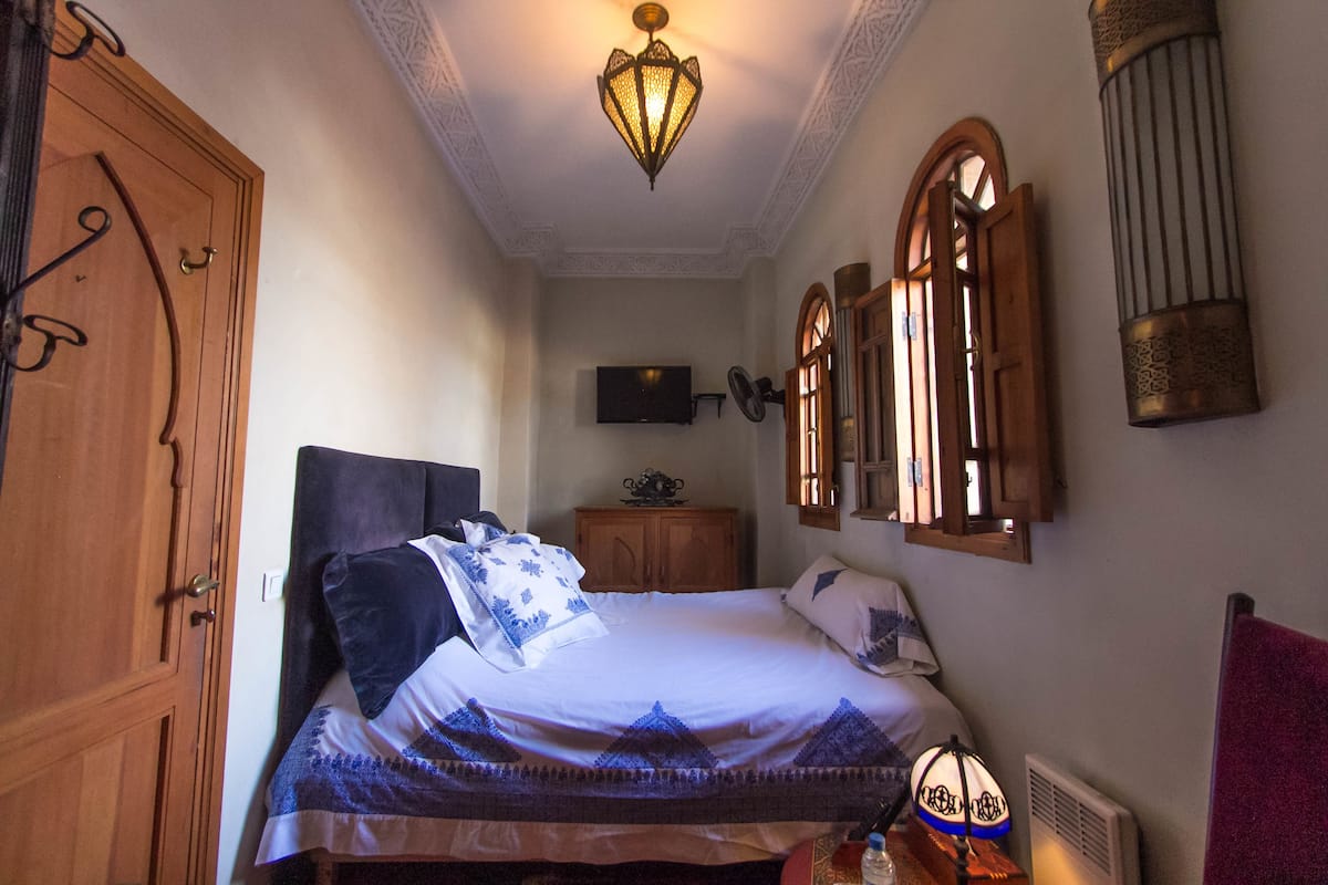 1 habitación y ropa de cama de alta calidad