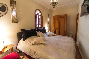 Deluxe Room | 1 bedroom, premium bedding, in-room safe, soundproofing - Ryad Thamayna (Salé)