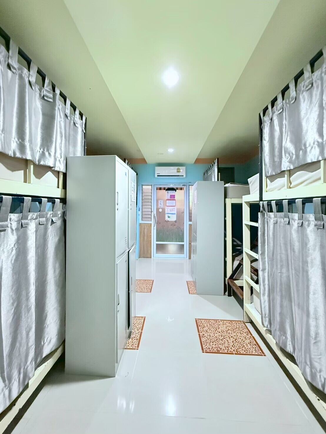 Dormitorio condiviso Standard, dormitorio misto | Wi-Fi gratuito, lenzuola