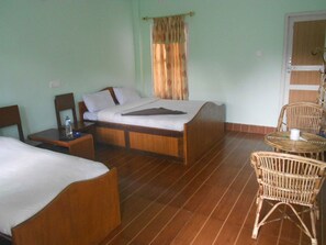 基础双人房或双床房, 私人浴室, 花园景观 | 客房内保险箱、免费 WiFi