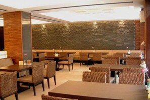 Dining - Premier Hotel (Tainan)