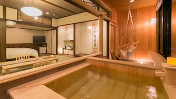 Chambre Double (Tatami Area, Hot Spring Bath - Ran) | Salle de bain