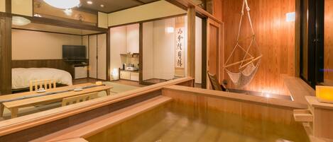 Double Room with Tatami Area and Hot Spring Bath - Ran | Bathroom | Free toiletries, hair dryer, electronic bidet, towels