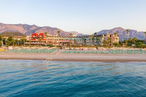 Private beach, sun-loungers, beach umbrellas, beach towels - Armas Labada (Kemer)