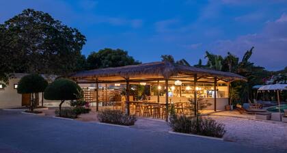 Gili Teak Resort