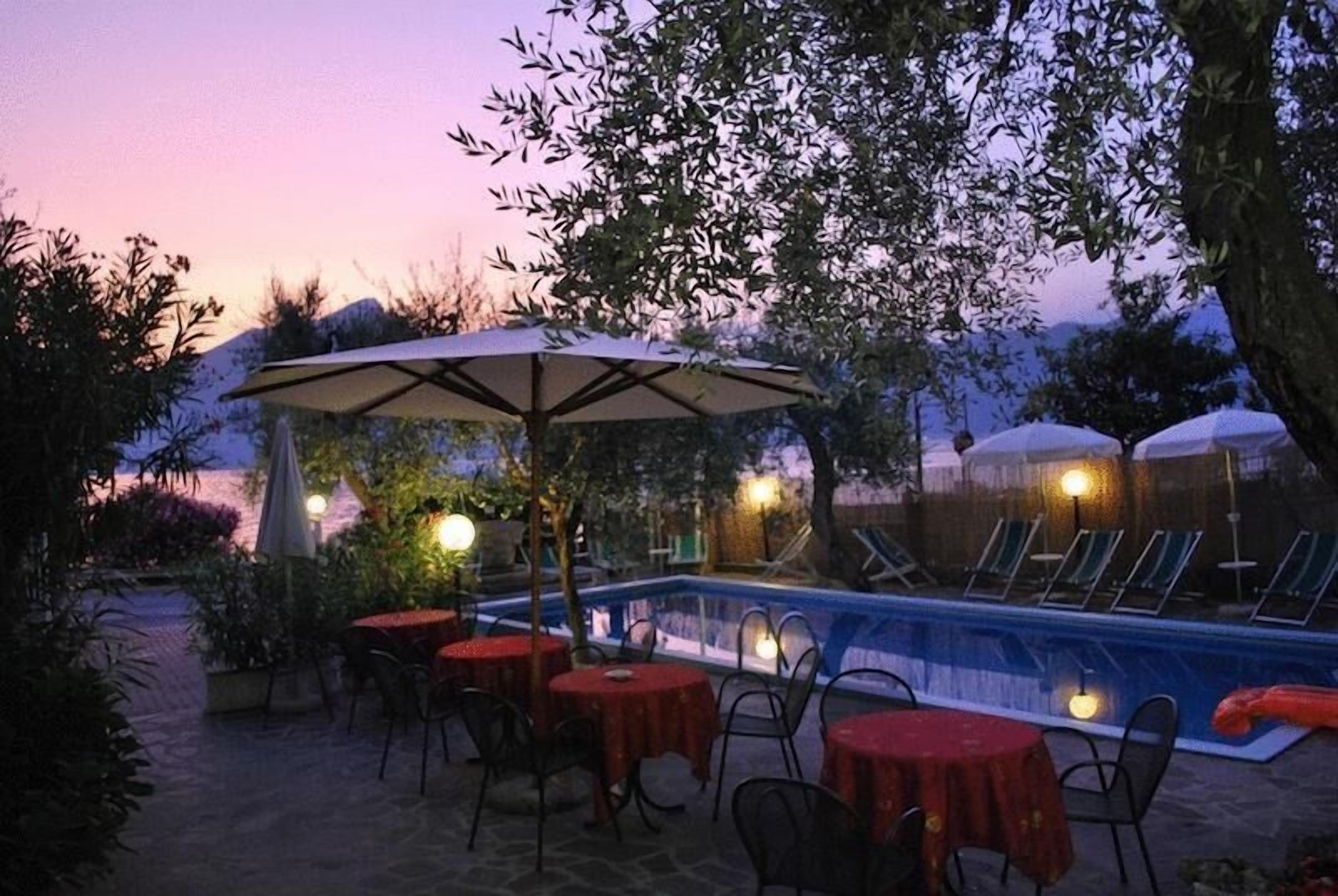 Piscina all'aperto