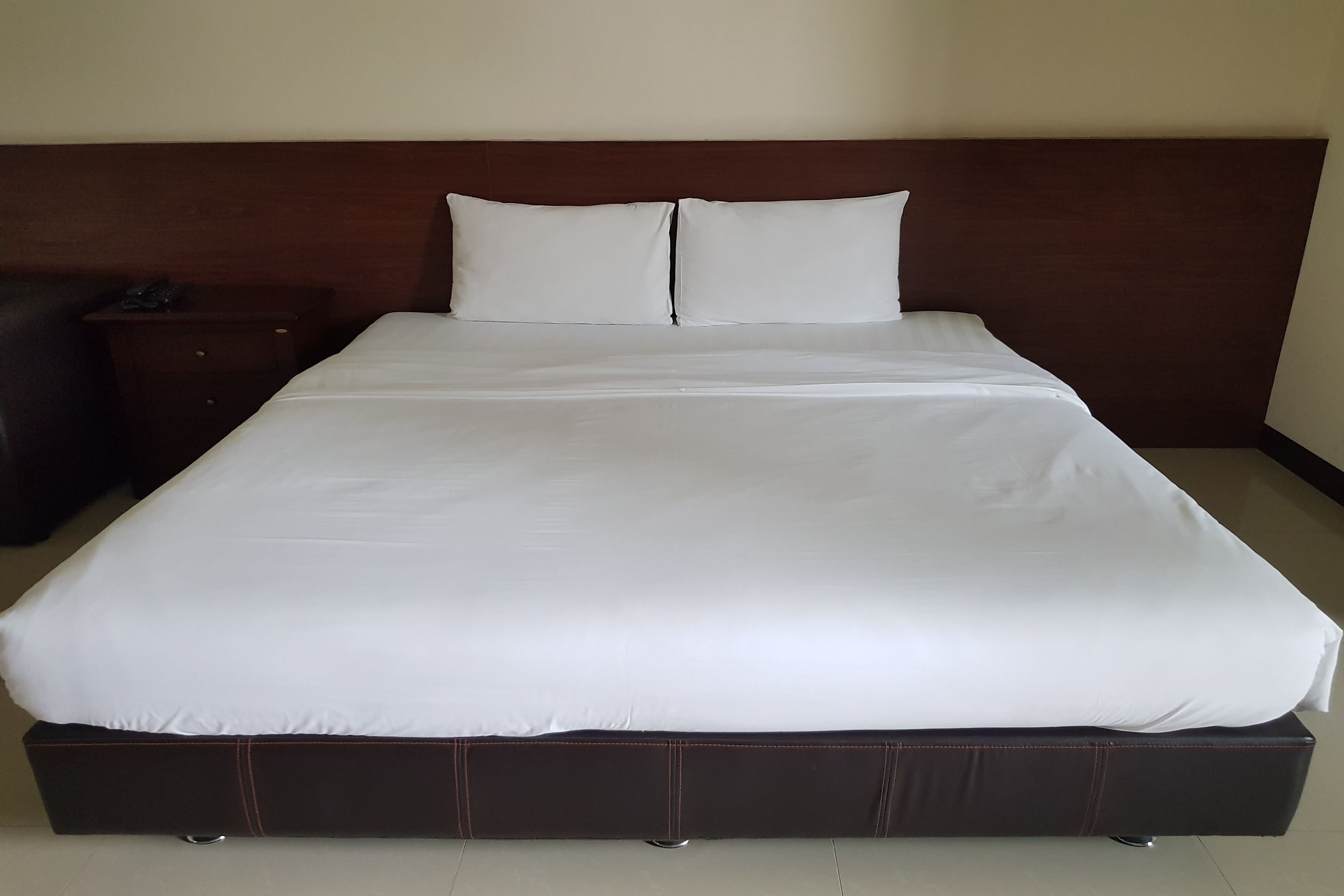 deluxe double room | desk, free wifi, bed sheets