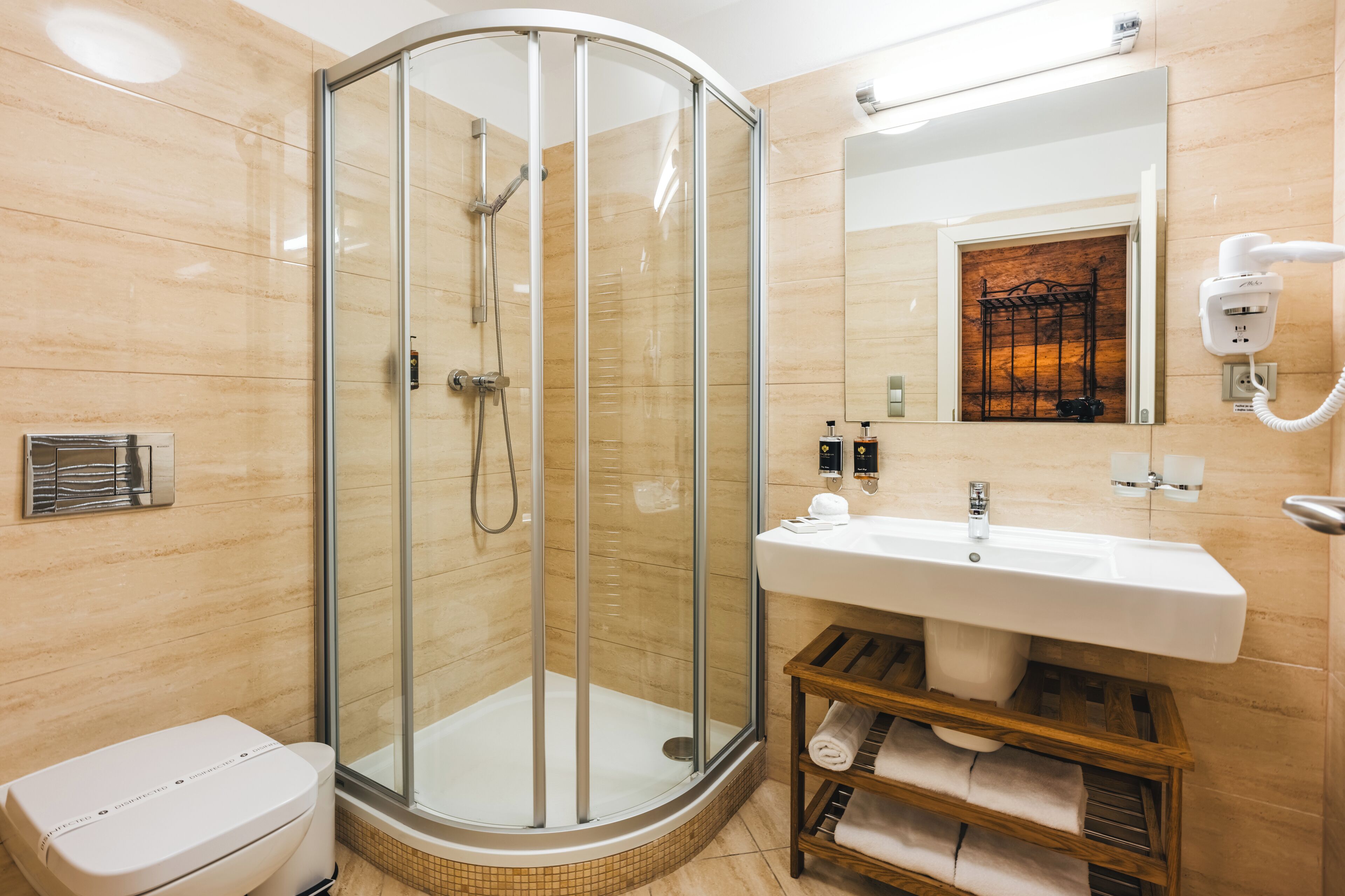 comfort twin room | bathroom | free toiletries, hair dryer, towels