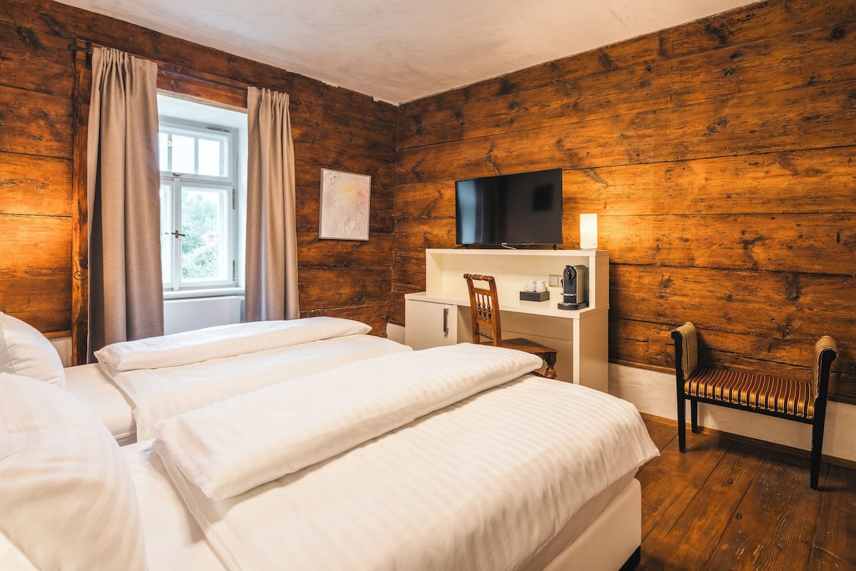 Comfort Twin kamer | Een minibar, een kluis op de kamer, individueel gedecoreerd
