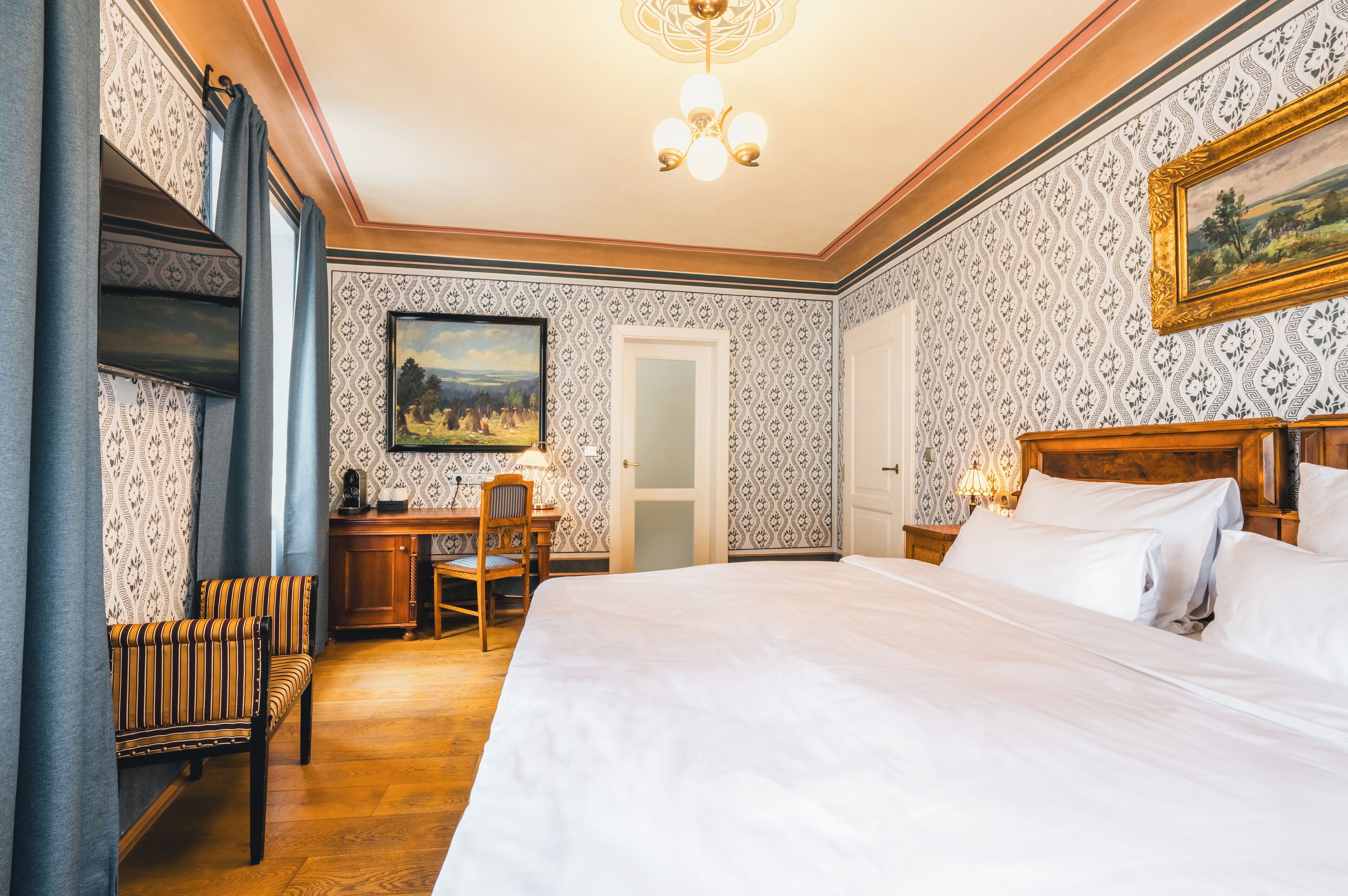 comfort quadruple room | minibar, in-room safe, individually decorated, individually furnished