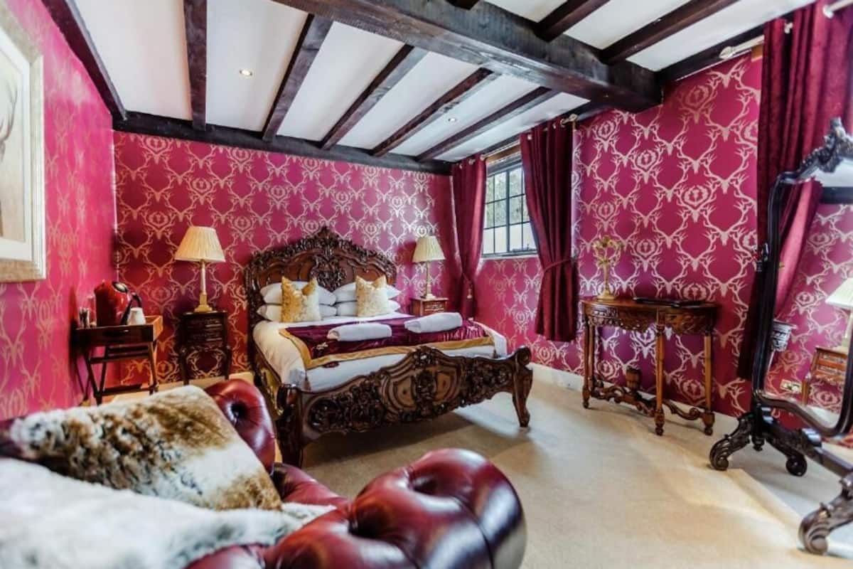Deluxe Double Room | 1 bedroom, bed sheets