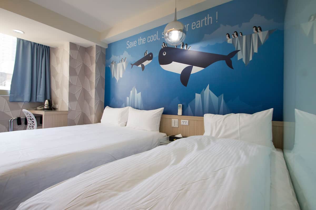Triple Room, Multiple Beds | In-room safe, free WiFi, bed sheets