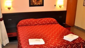 In-room safe, WiFi (free) - Love Rome (Rome)