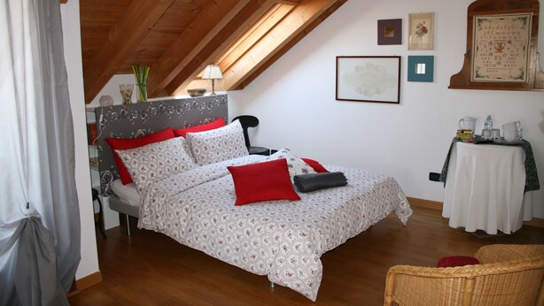 Room - Tirano Rooms (Tirano)
