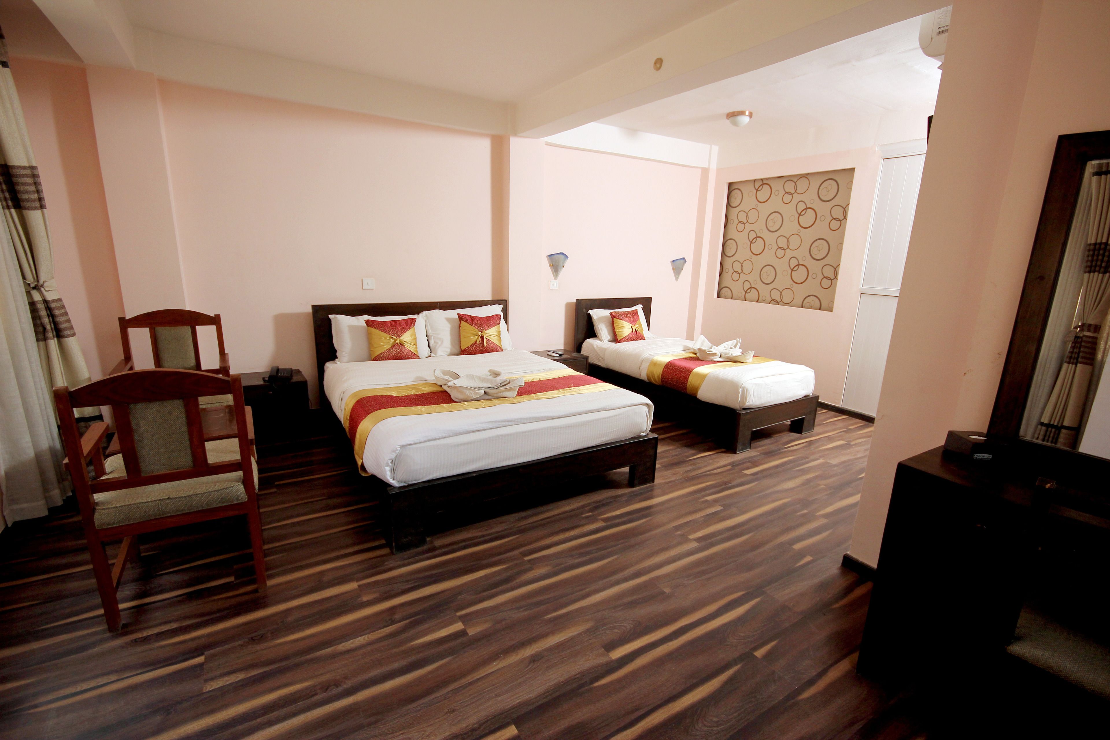 premium bedding, in-room safe, desk, free wifi