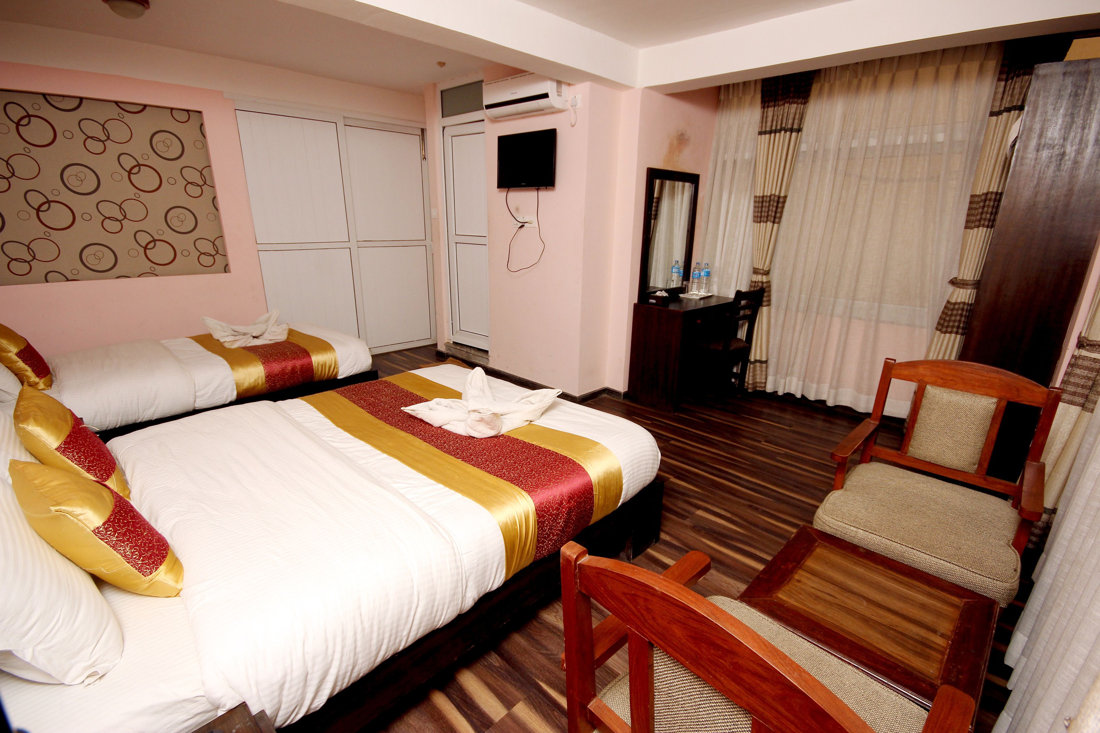 deluxe double room | premium bedding, in-room safe, desk, free wifi