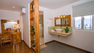 Minibar, in-room safe, desk, blackout curtains