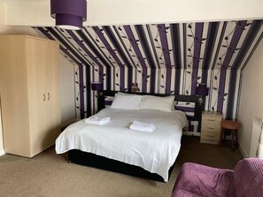 Superior Double Room | Desk, free WiFi, bed sheets - The Arncliff Hotel (Blackpool)