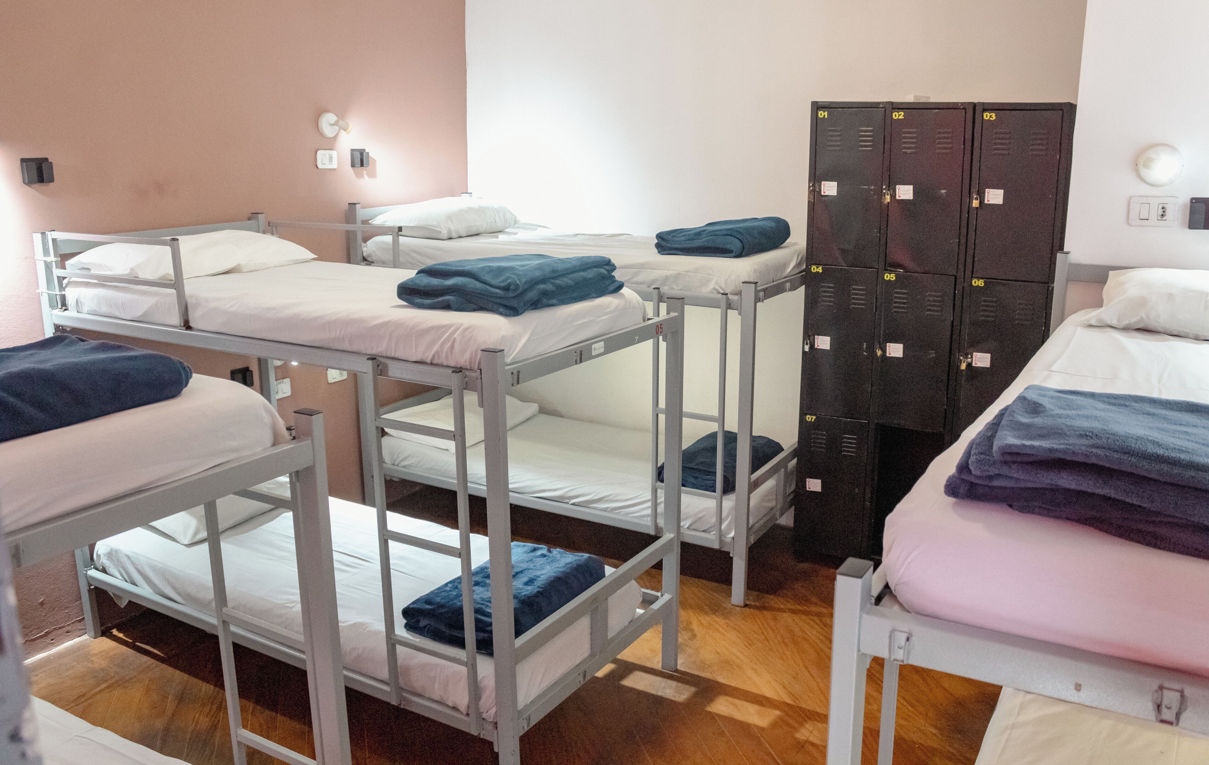 Asrama Umum, asrama campuran, kamar mandi umum (8 beds) | Setrika/meja setrika, Wi-Fi gratis, dan seprai linen
