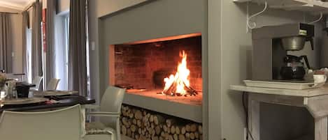 Free daily full breakfast