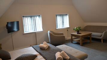 Desk, free cots/infant beds, free WiFi, bed sheets