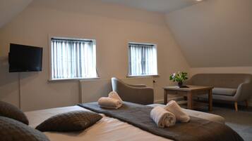 Desk, free cots/infant beds, free WiFi, bed sheets