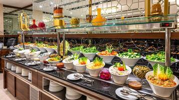 Colazione a buffet, servita tutte le mattine (60 SAR a persona)