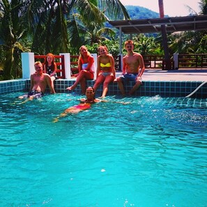 2 outdoor pools