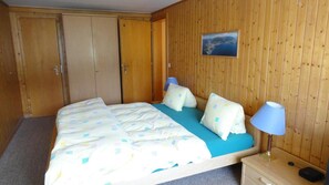 Soundproofing, cribs/infant beds, free WiFi, bed sheets - Landgasthof Adler (Langnau Im Emmental)