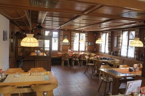 Dining - Landgasthof Adler (Langnau Im Emmental)
