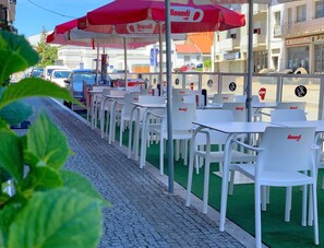 Snack bar