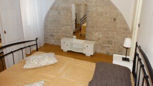 Unclassified image, 3 of 30, button - Guesthouse Diocles (Split)